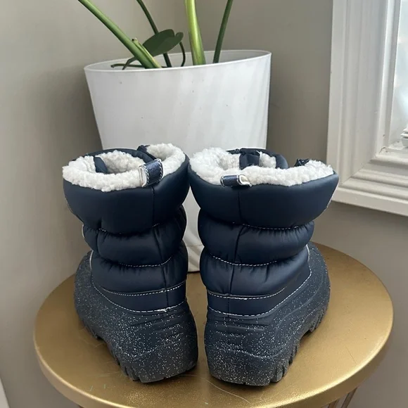 Girls Navy Blue Winter Boots with White Lining - Picture 3 of 3